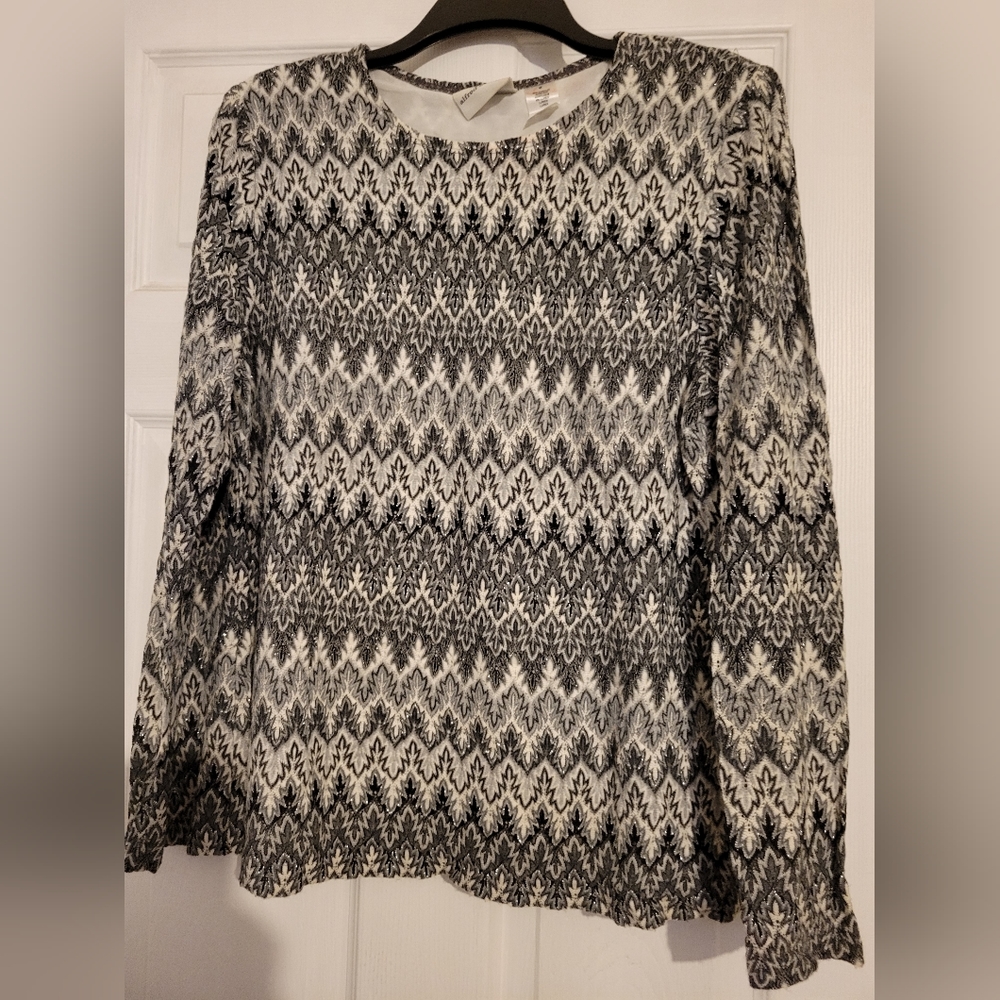 NWOT Alfred Dunner crochet top